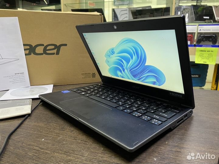 Современный нетбук Acer TravelMate B118-M