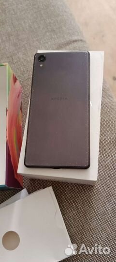 Sony Xperia X, 3/32 ГБ