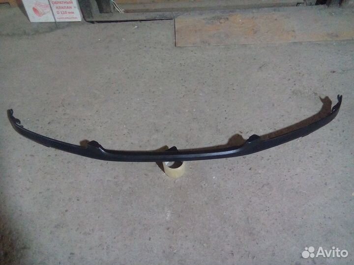 Накладка под фары над бампером для Toyota Ipsum