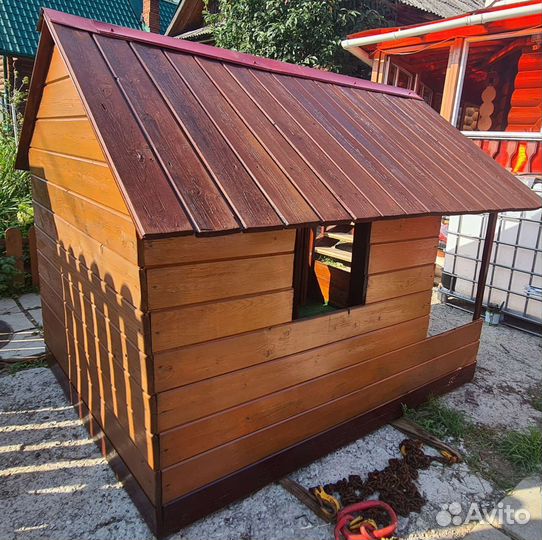 Детский игровой домик из дерева для дачи