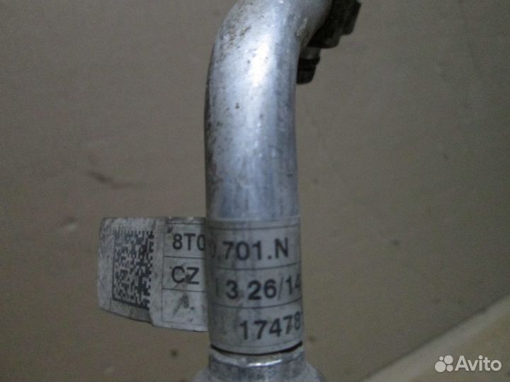 Трубка кондиционера audi a4 a5 8t0260701N Ауди А4