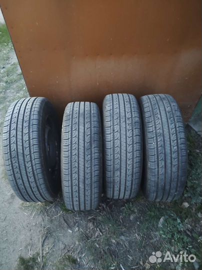 GrandTour Fighter 320 Eco 215/65 R16