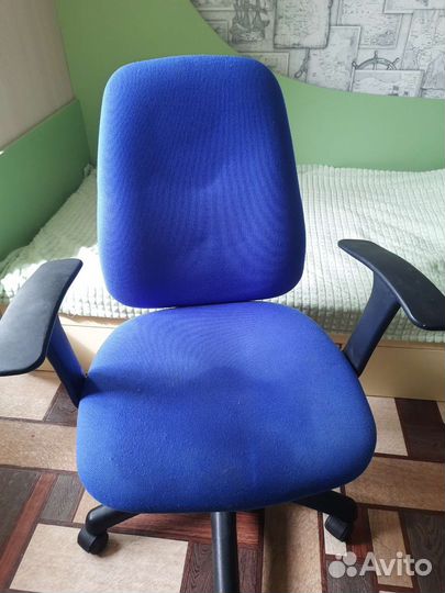 Компьютерное кресло