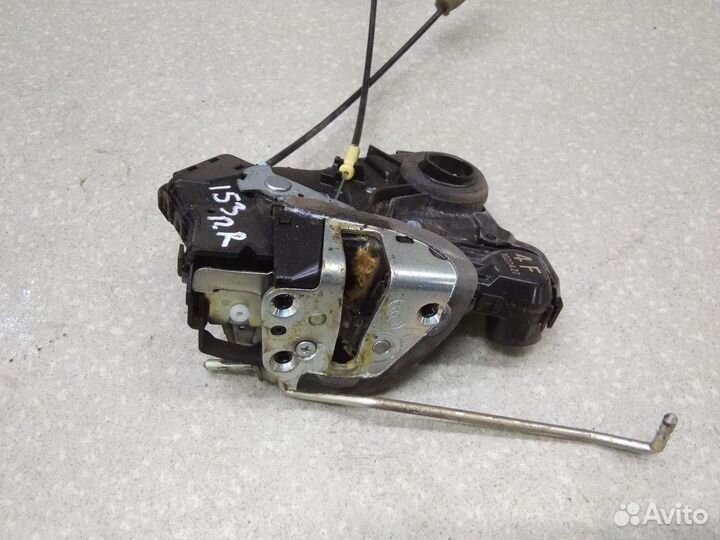 Замок двери передней правой Toyota Highlander II 2