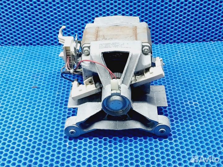 Двигатель стиральной машины Zanussi Electrolux