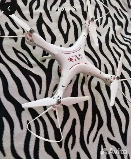 Квадрокоптер Syma X8SW-D