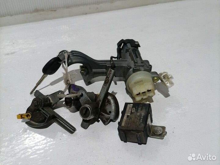 Замок зажигания Хендай Гетц