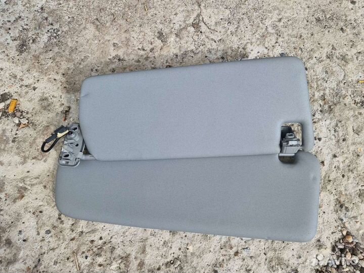 Козырёк солнцезащитный правый Фольксваген Туарег