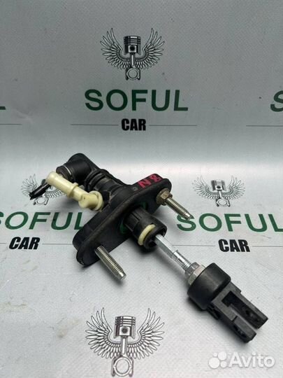 Главный цилиндр сцепления Toyota Auris 2010