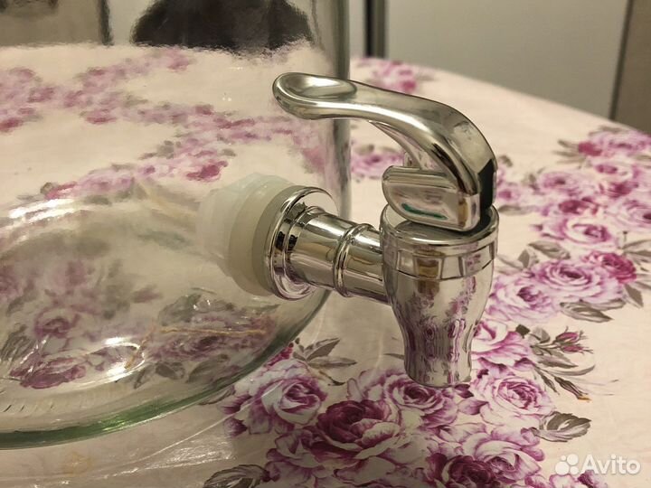 Банка с краном