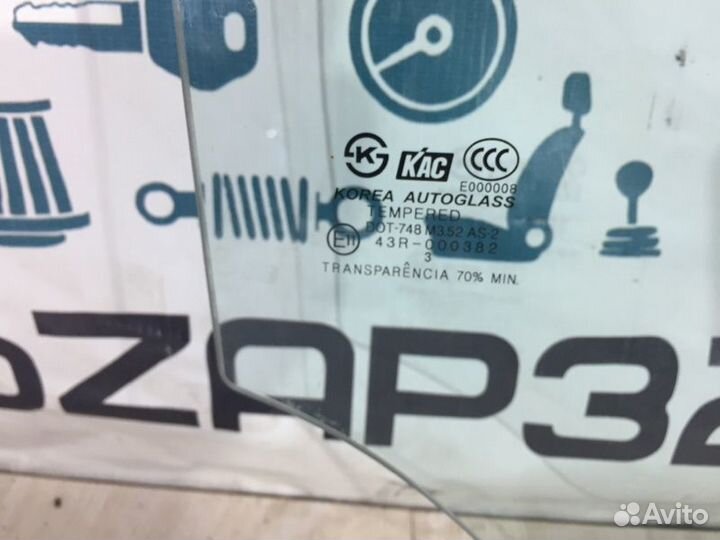 Стекло двери заднее правое Hyundai Sonata 5 EF