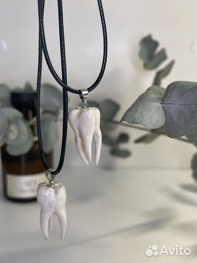 Ожерелье в виде зуба