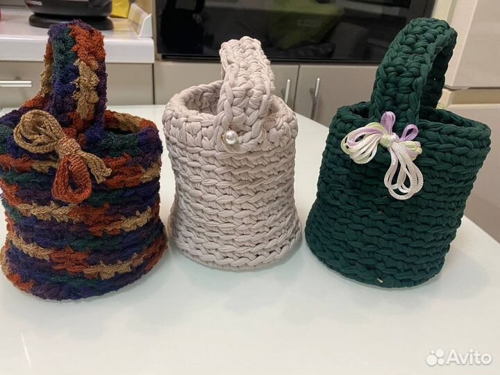Корзинка вязаная