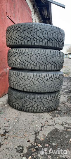 Комплект зимних колес Hankook 215/65/r16