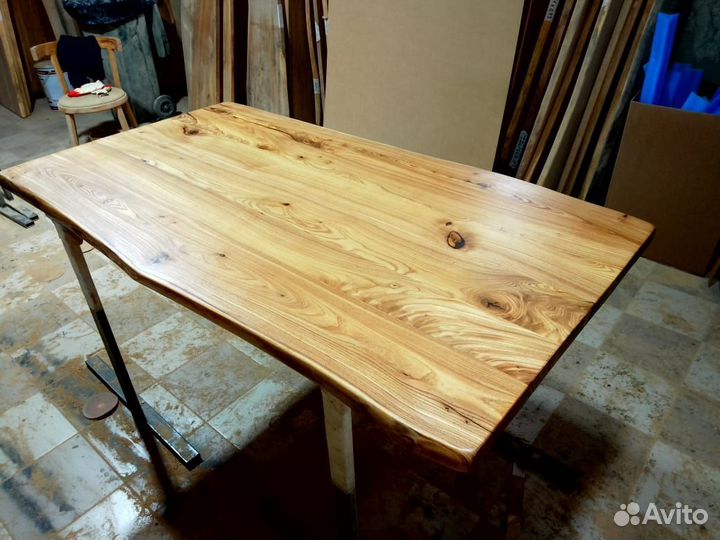 Кухонный стол