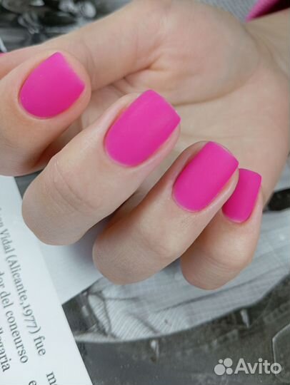 Маникюр и педикюр