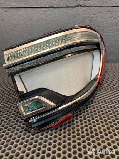 Стоп-сигнал задний левый Bmw X7 G07 M-pack B57D30