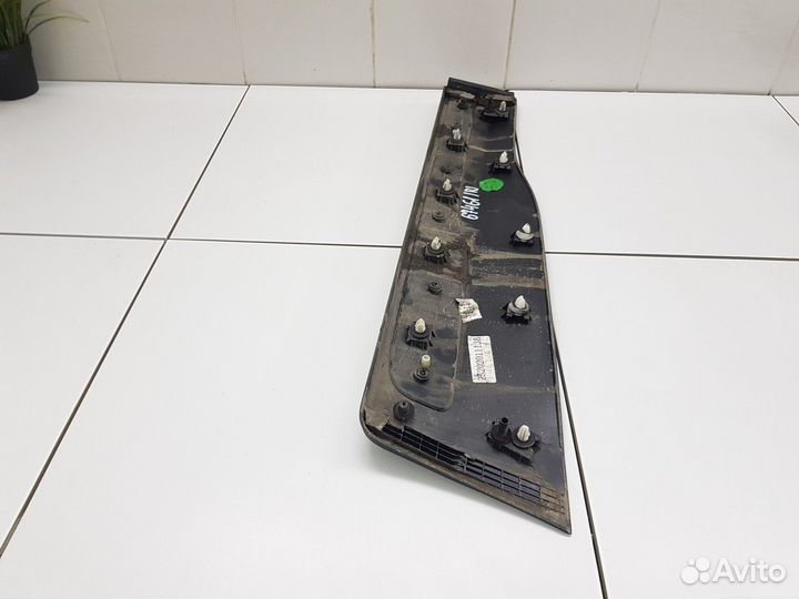 Молдинг двери задний правый (Geely Atlas)