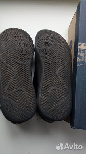 Кроссовки мужские р.42 кожаные