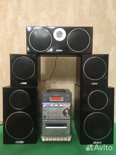 Компактный музыкальный центр Sony c колонками BBK
