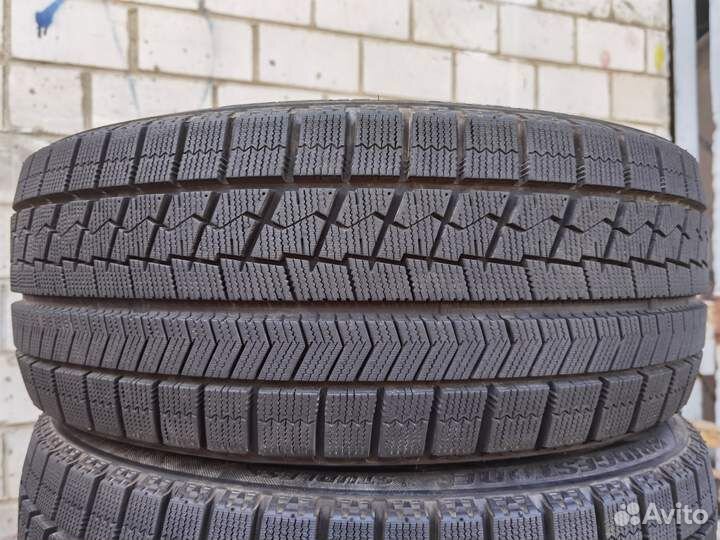 Bridgestone Blizzak VRX 225/40 R18 97V