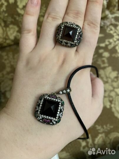 Серебряное кольцо и подвеска