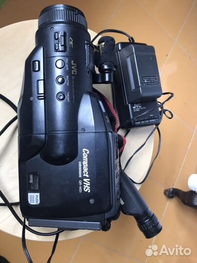 Видеокамера JVC compact VHS