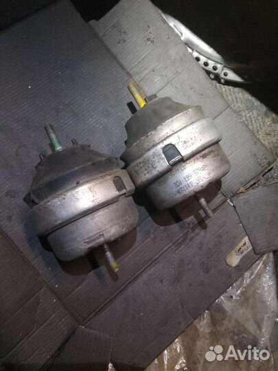 Подушка двигателя passat b5