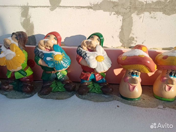 Садовые фигурки из бетона