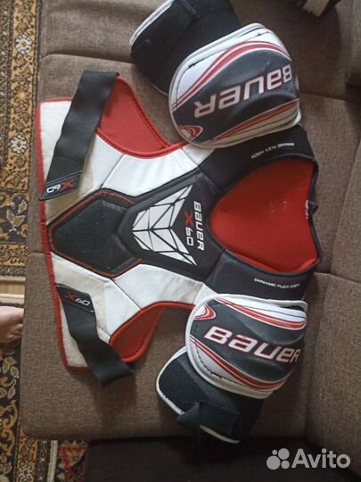 Нагрудник хоккейный bauer