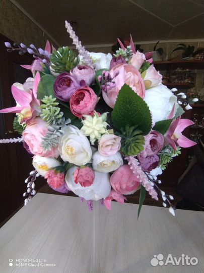 Цветочная композиция подарок женщине