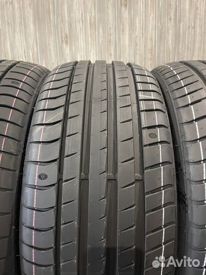 Triangle EffeXSport TH202 245/40 R20 97Y