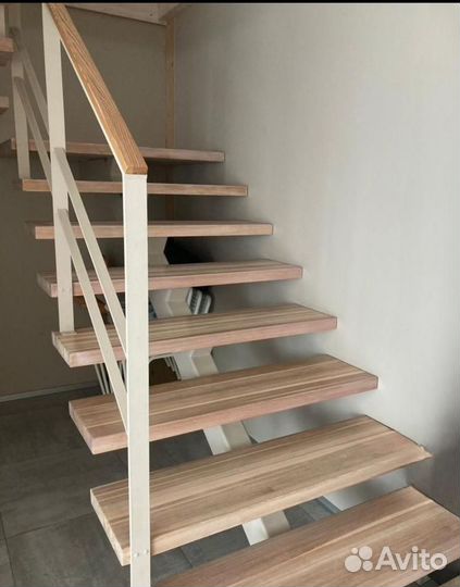 Лестница на монокосоуре