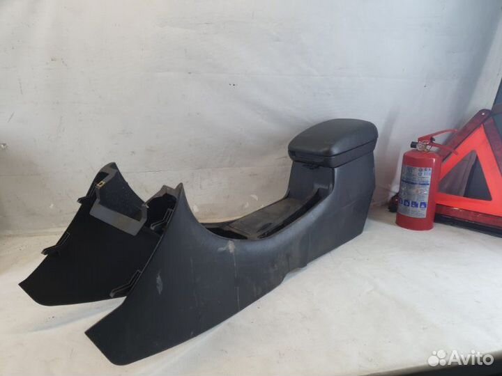 Подлокотник Lifan Solano 620 LF481Q3 2012