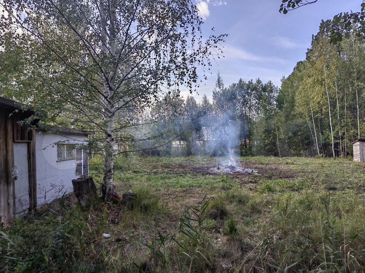 Дача 20 м² на участке 10 сот.