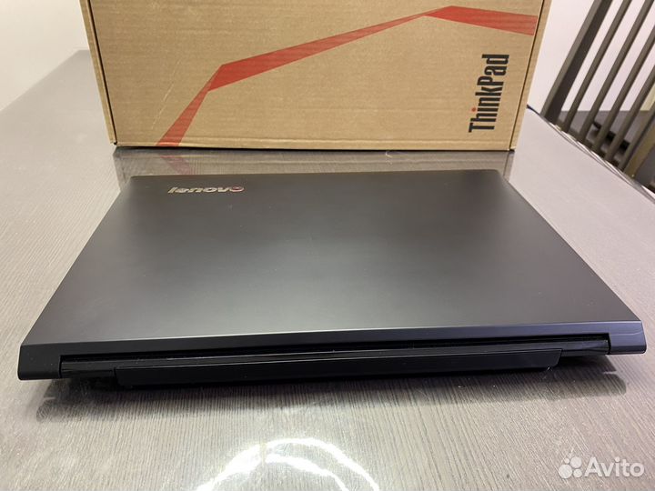 Ноутбук lenovo