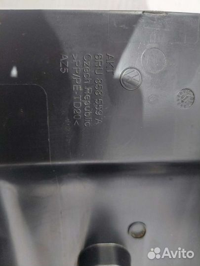 Кожух рулевой колонки Фольксваген Поло 5 седан