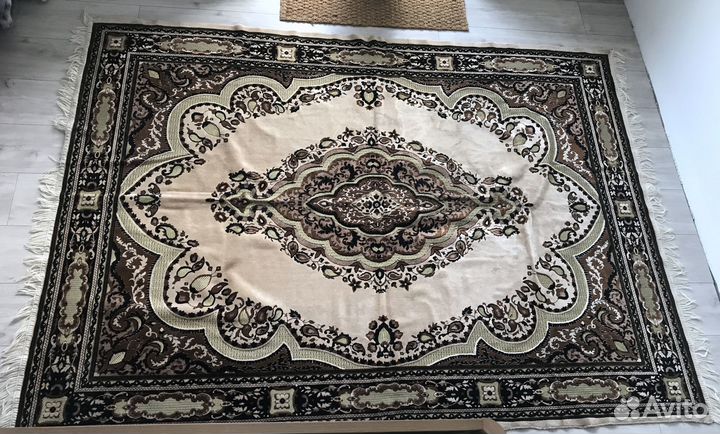 Ковёр коричневый 1,5*2 м