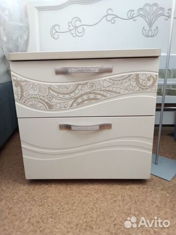 Тумба прикроватная