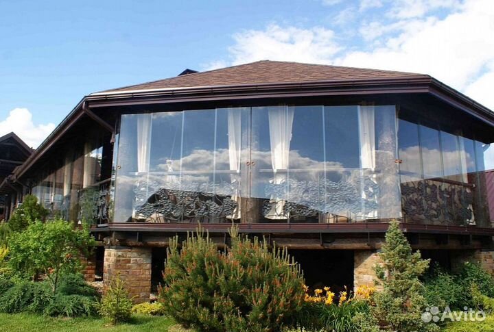 Безрамное раздвижное остекление