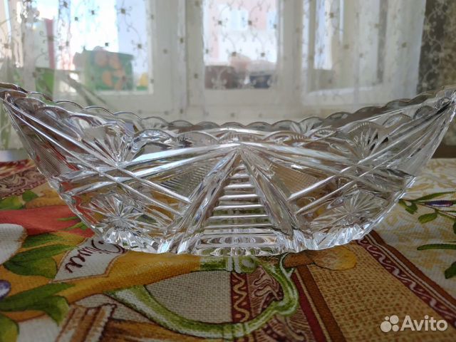 Конфетница хрустальная ладья