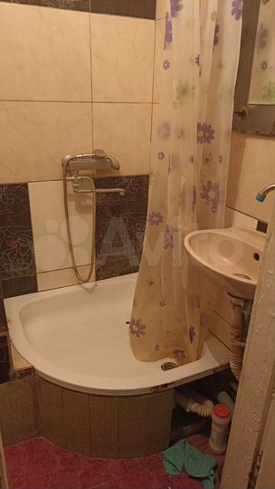 Комната 12 м² в 4-к., 2/5 эт.