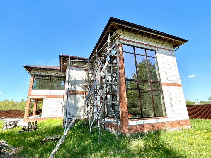 Коттедж 290,8 м² на участке 25 сот.