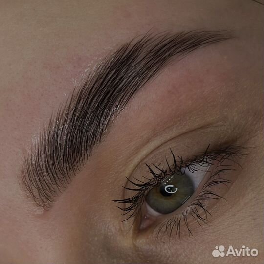 Модель на маникюр