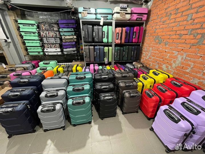 Чемодан ударопрочный L светло-коричневый