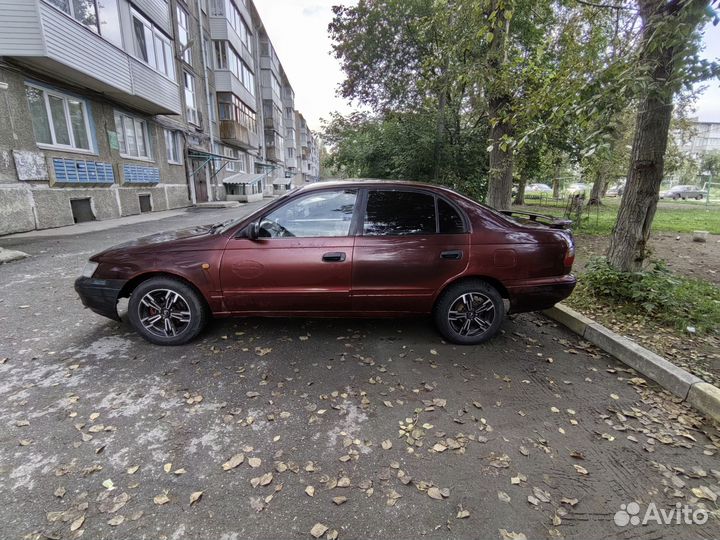 Toyota Carina 1.6 МТ, 1993, 375 000 км