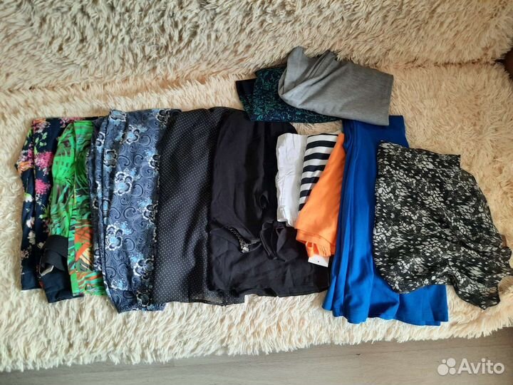 Вещи 42-44 платья майки, штаны, шорты