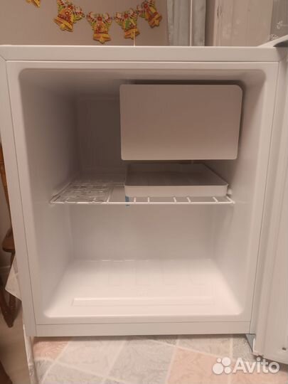 Холодильник маленький