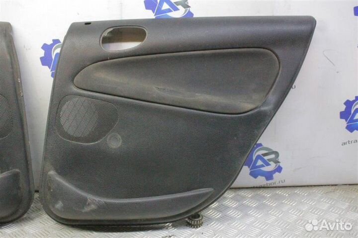 Обшивка двери задней правой Peugeot 206 1.4 TU3A