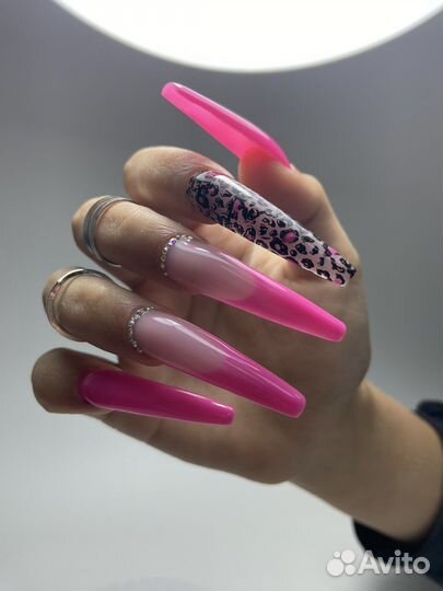 Маникюр и педикюр